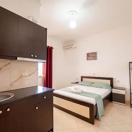 Apartment Agim Doko *