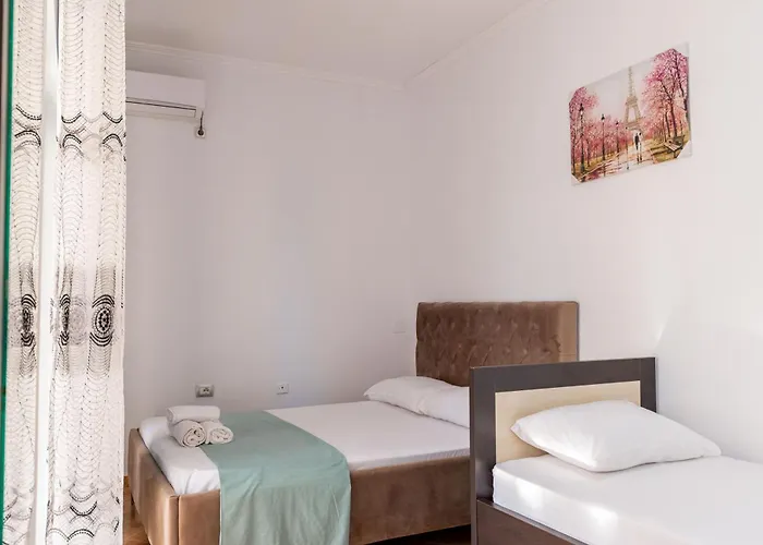 Agim Doko Apartamento